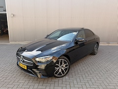 Mercedes-Benz E-klasse - 300 e 4MATIC Exclusive Line Panorama|Trekhaak|Burmester|Camera