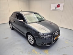 Audi A1 - 1.6 TDI S edition Navi Airco Cruise Control Alu Velgen