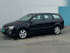 Ford Focus Wagon - 1.6-16V Futura