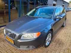 Volvo V70 - 2.5T Summum Automaat LEER / 1E EIGENAAR