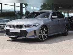 BMW 3-serie - 320e M Sport Automaat / Sportstoelen / Comfort Access / Achteruitrijcamera / Adaptieve LED