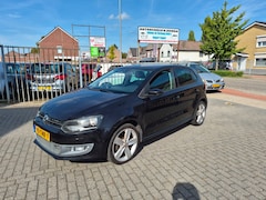 Volkswagen Polo - 1.4-16V Highline