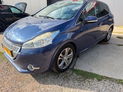 Peugeot 208 - 1.4 VTi Allure LEES ADVERTENTIE