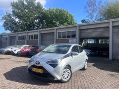 Toyota Aygo - 1.0 VVT-i x-play Airco/ Carplay/ Camera/ NAP Garantie