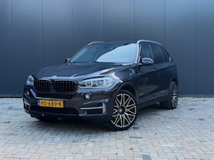 BMW X5 - X-Drive 40E, Origineel Nederlands, SOH 89%, Sfeerverlichting, Zwart optiek, Leder, Trekhaa