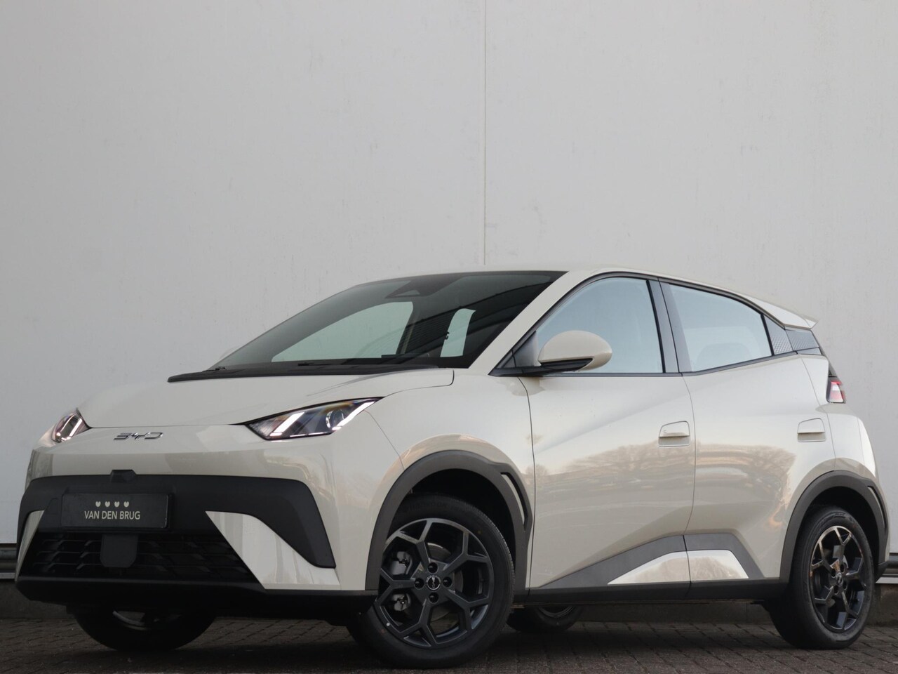 BYD Dolphin Surf - Comfort 43 kWh | Wordt verwacht | 310km WLTP | 360 Camera | Adaptive cruise control | Appl - AutoWereld.nl