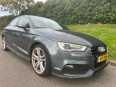 Audi A3 Limousine - 2.0 TDI S-line Automaat - Sportstoelen - Navi - PDC