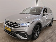 Volkswagen Tiguan Allspace - 1.5 TSI 150pk Automaat Life 7 Persoons | Achteruitrijcamera | Multimedia Pakket | CarPlay