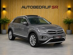 Volkswagen T-Roc - 1.5 TSI Style Facelift Pano Elektrische Kofferklep IQ Lights Memory Stoelen Stoelverwarmin