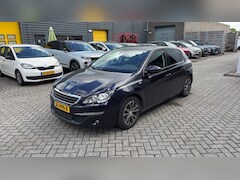 Peugeot 308 - 1.2i Style 5-deurs 110pk 1e eig. Clima Navi Panorama Trekhaak