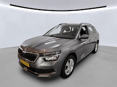Skoda Kamiq - 1.0 TSI 110pk Ambition / Parkeersensoren / 16"Lm velgen / Metallic lak / Bluetooth hal