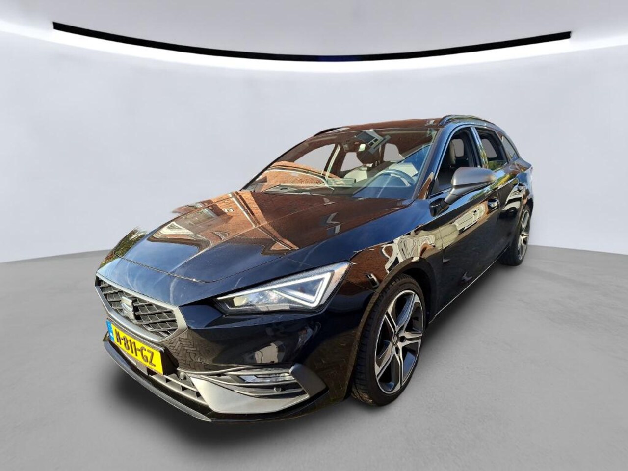 SEAT Leon Sportstourer - 1.5 TSI FR Business Intense / Beats / Winterpakket / Tech pakket / Panoramadak / Memorysea - AutoWereld.nl