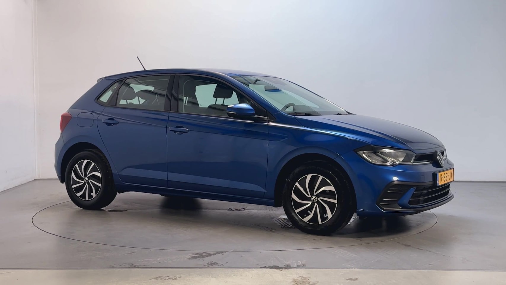 Volkswagen Polo - 1.0 TSI Life Parkeersensoren Navigatie Trekhaak App-Connect DAB+ - AutoWereld.nl
