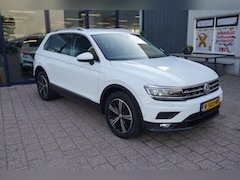 Volkswagen Tiguan - 1.4 TSI Connected Series|Prijs incl. 12 mnd garantie| LMV PDC NAV Camera Trekhaak Stoelver