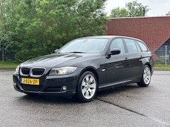 BMW 3-serie Touring - 318i Luxury Line Cruise*Xenon*Clima*LM*Stoelverwarming*Parkeersensoren*Dealer onderhouden
