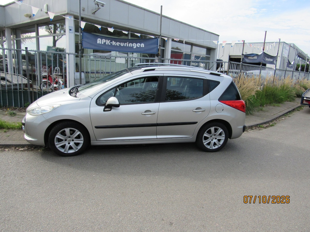 Peugeot 207 SW - 1.4 VTi XS 1.4 VTi XS,airco,trekhaak - AutoWereld.nl