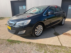 Opel Astra - 1.4 Turbo Cosmo met airco
