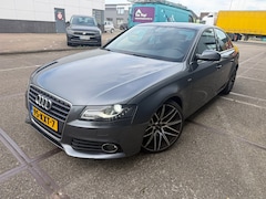 Audi A4 Limousine - 1.8 TFSI S edition / APK / NAP / AIRCO / HALF LEER / TREKHAAK / 2 SLEUTELS / LETOP RECHTSV