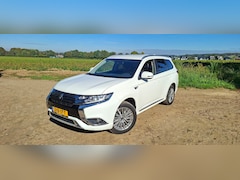 Mitsubishi Outlander - 2.4 PHEV S-Edition, BOVAG - Apple Carplay - stoelverwarming