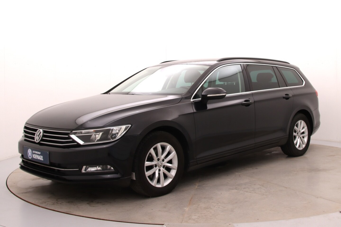 Volkswagen Passat Variant - 1.5 TSI Comfortline | Automaat | Adaptive Cruise | Stoelverwarming | CarPlay | Camera | Tr - AutoWereld.nl