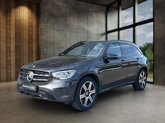 Mercedes-Benz GLC-klasse - 300e 4-Matic Luxury Line | Panormadak | Trekhaak | Luchtvering | Distronic | 360 Camera |