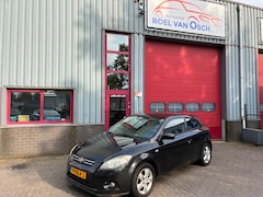 Kia Pro cee'd - 1.4 CVVT X-ecutive 3 deurs Clima PDC