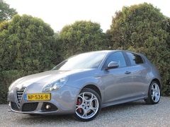 Alfa Romeo Giulietta - 1.4 Turbo MultiAir Super * Navi * Kuipstoelen