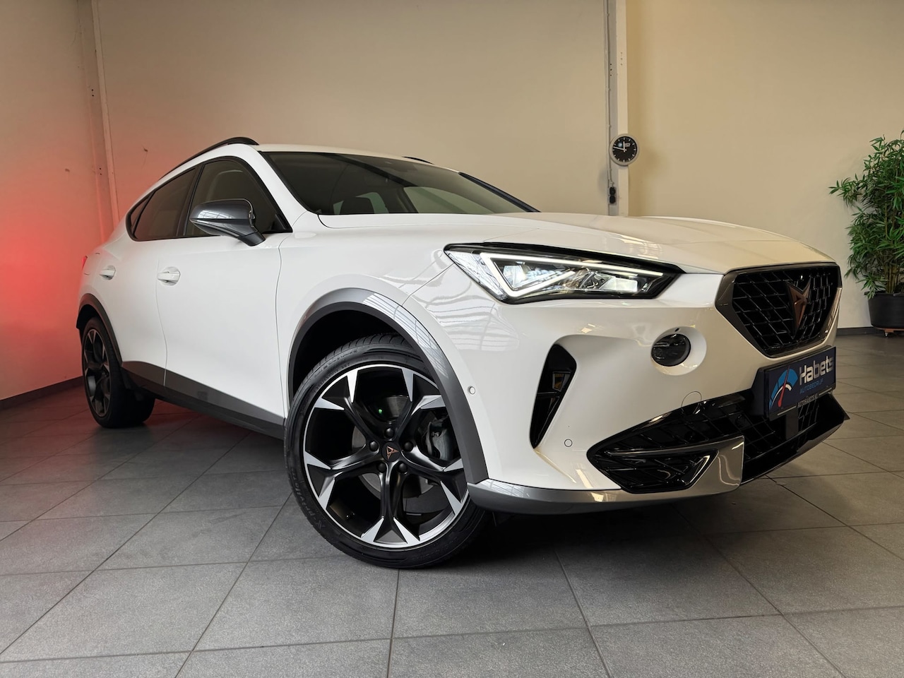 CUPRA Formentor - 1.4 e-Hybrid VZ Performance/Stoel-stuurverw./19inch/V-Cockpit/ACC/Camera - AutoWereld.nl