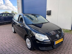 Volkswagen Polo - 1.4-16V Comfortline