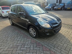 Hyundai i20 - 1.2i Dynamic Version MOTORSCHADE