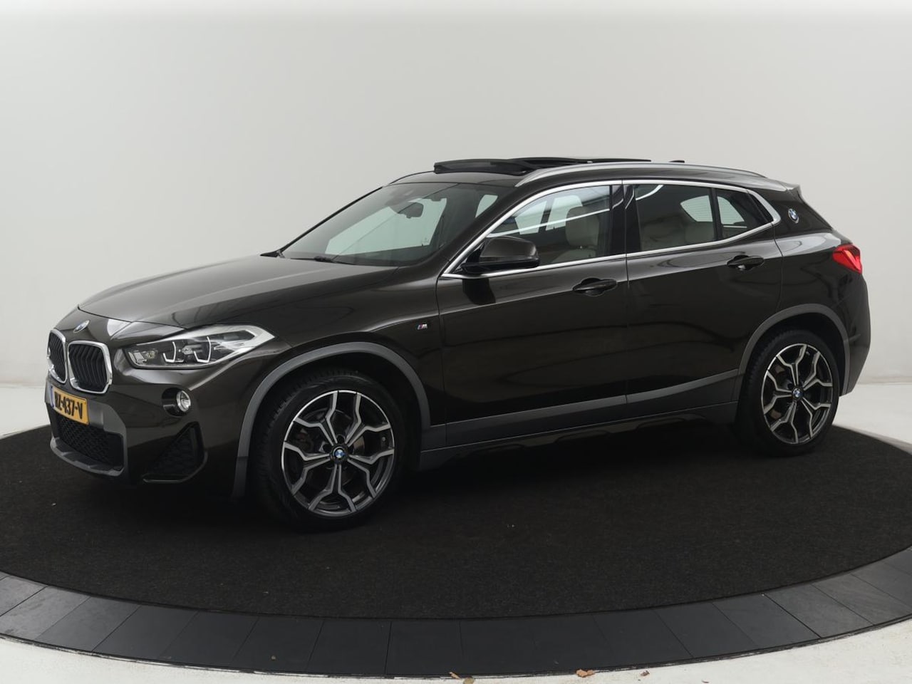 BMW X2 - sDrive20i M Sport High Executive | Panoramadak | Leder | Stoelverwarming | Cruise control - AutoWereld.nl