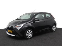 Toyota Aygo - 1.0 VVT-i x-play | Groot scherm multimedia | Airco | Parkeercamera |