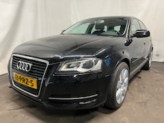 Audi A3 Sportback - 1.2 TFSI Attraction - Motor tikt, Rechtsachterschade, olielamp brandt
