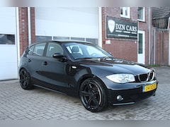 BMW 1-serie - 118i High Executive 5 deurs |Airco|Trekhaak|glazen shuifdak|M velgen|Onderhoudsboekjes