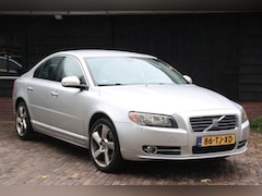 Volvo S80 - 2.5 T Momentum Leer/Parkeersensor/Trekhaak afneembaar/Apk 10-2027