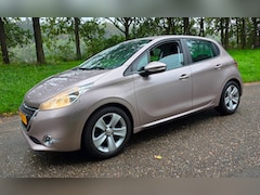 Peugeot 208 - 1.2 VTi 5 Deurs APK 06-10-2027 - VERBRUIKT OLIE