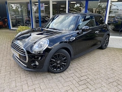 MINI 3-Deurs - 1.5 Cooper Serious Business Keyless Entry / Automatsiche Airco / John Cooper Works Stuur