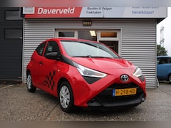 Toyota Aygo - 1.0 VVT-i x-fun 5-deurs netjes, zuinig, airco, cruise-control, led, nl-auto, nap, boekjes,