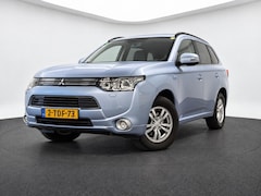 Mitsubishi Outlander - 2.0 Intense+|PANO|LEDER|CAMERA|TREKHAAK|GOED ONDERHOUDEN