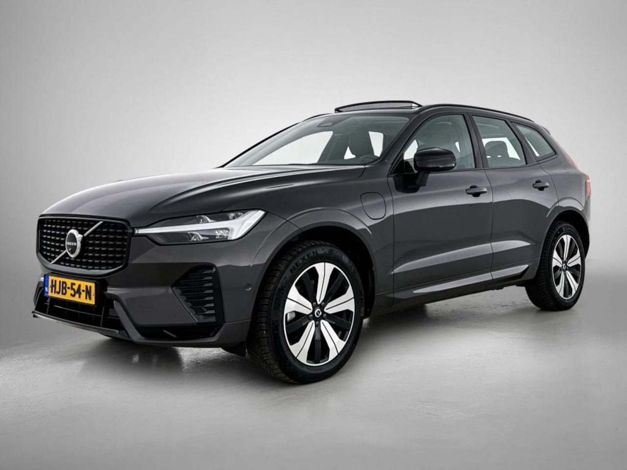 Volvo XC60 - 2.0 T6 Plug-in hybrid AWD Plus Dark 100% SOH | Leder | All season | Google | Memory | - AutoWereld.nl