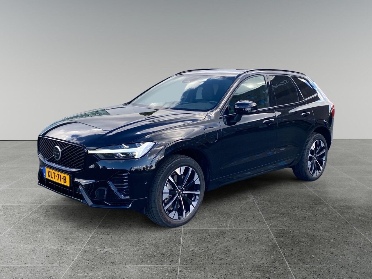 Volvo XC60 - 2.0 T6 Plug-in hybrid AWD Plus Dark 100% SOH | Memory | Camera | BLIS | 20 Inch - AutoWereld.nl