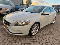 Volvo V40 - 1.6 T4 Summum leer, Panorama, Garantie