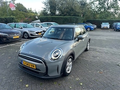 MINI 5-Deurs - 1.5 One Essential , navigatie , pdc