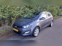 Hyundai i20 - 1.4i i-Vision
