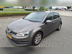 Volkswagen Golf - 1.6 TDI Highline BlueMotion navi LM 4-deurs