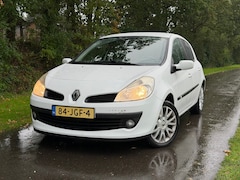 Renault Clio - 1.2 TCE Collection | Airco + Cruise Nu € 1.499,