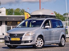 Volkswagen Touran - 1.4 TSI Optive // AUTOMAAT / DSG / AIRCO / CARPLAY / TREKHAAK / PARKEERSENSOR