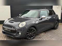 MINI 5-Deurs - Cooper S 2.0 Chili | Aut. | Pano | Yours Leder | Navi Pro | Park Assist | Dealer OH