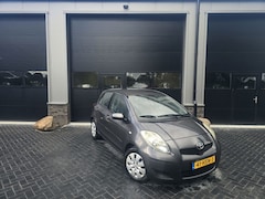 Toyota Yaris - 1.3 VVTi Aspiration - Airco - AUX - Start/Stop - NAP - Eerste eigenaar