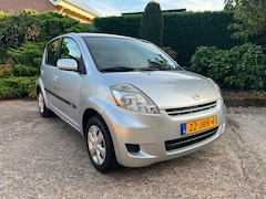 Daihatsu Sirion 2 - 1.0-12V Premium, Elekt. ramen, C.V. NAP, Leuke auto